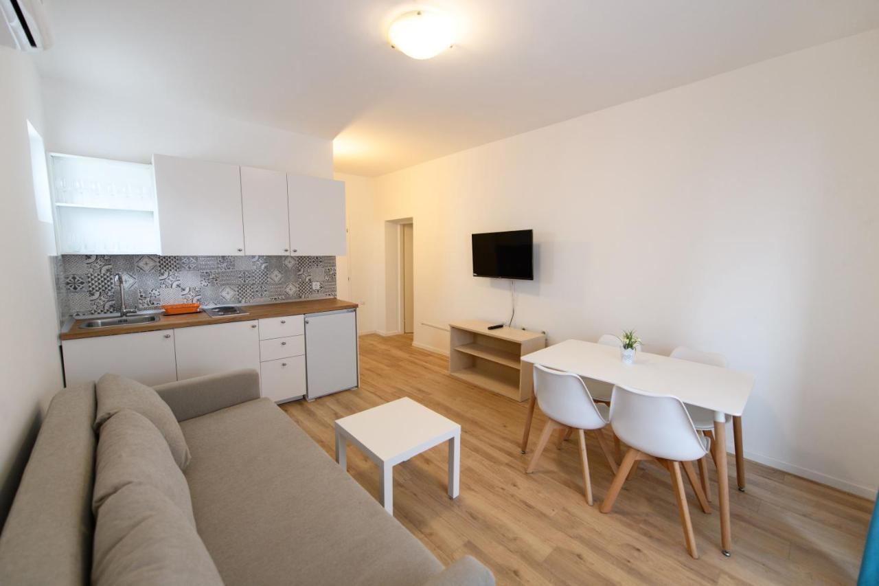 Cozy Beach Apartments Makarska Dış mekan fotoğraf
